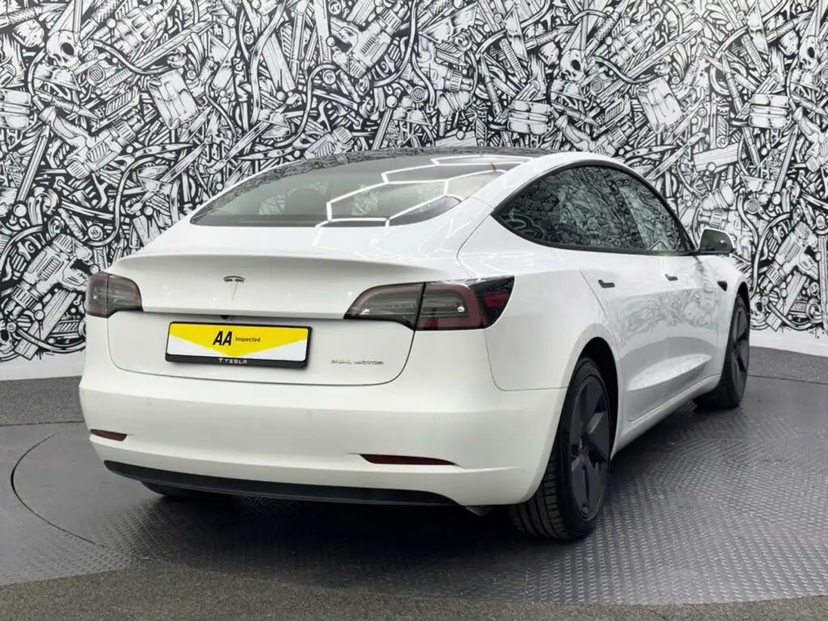 2021-tesla-model-3-e-long-range-4x4-big-10