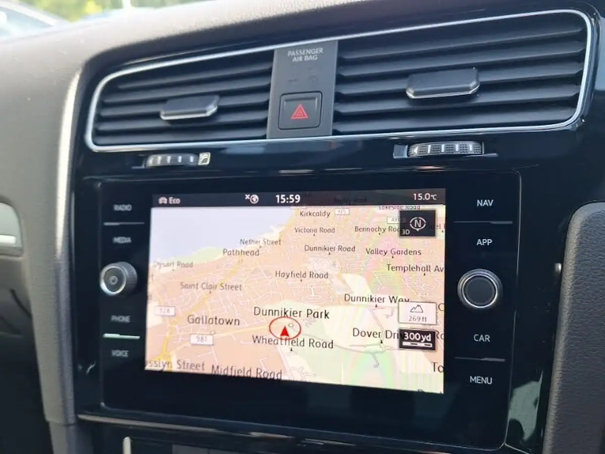 2019-volkswagen-golf-20tdi-r-line-5d-dsg-big-15