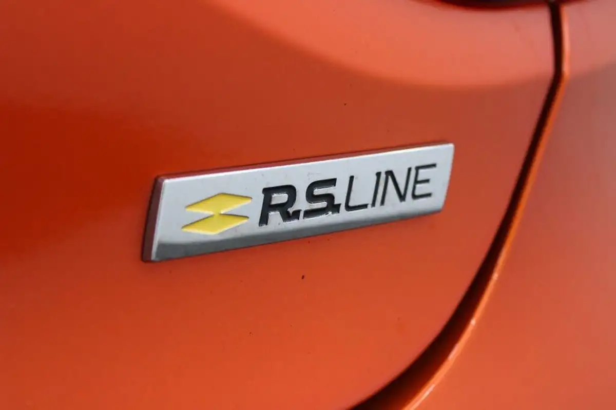 2020-renault-clio-10-tce-rs-line-100bhp-big-18