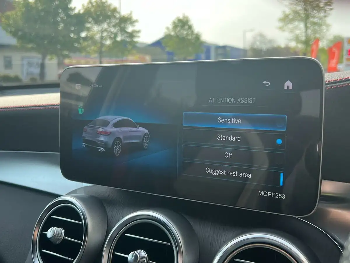 2020-mercedes-benz-glc-class-30-glc-amg-43-coupe-4d-big-46