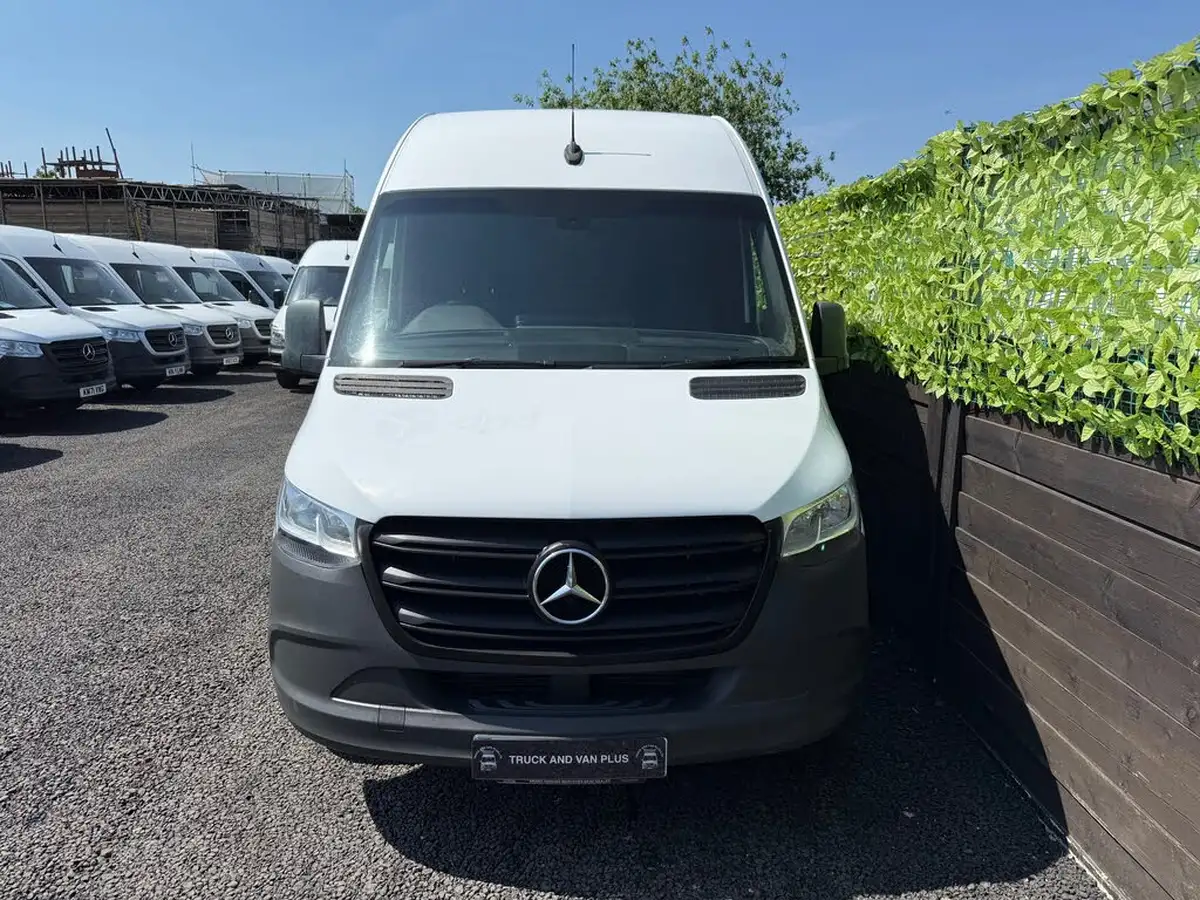 2018-mercedes-benz-sprinter-21cdi-311-l2h1-panel-van-rwd-eco-gear-360-big-1