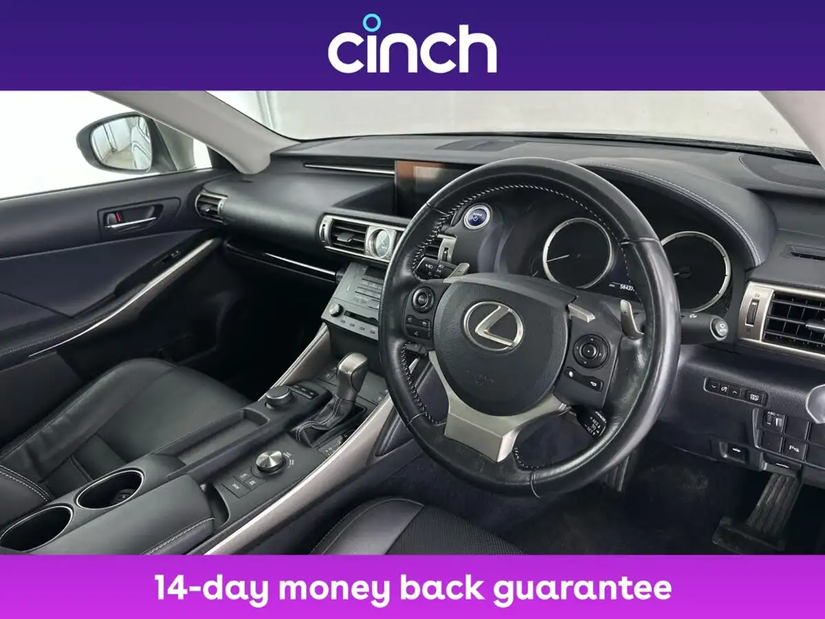 2016-lexus-is-300h-25-advance-big-11