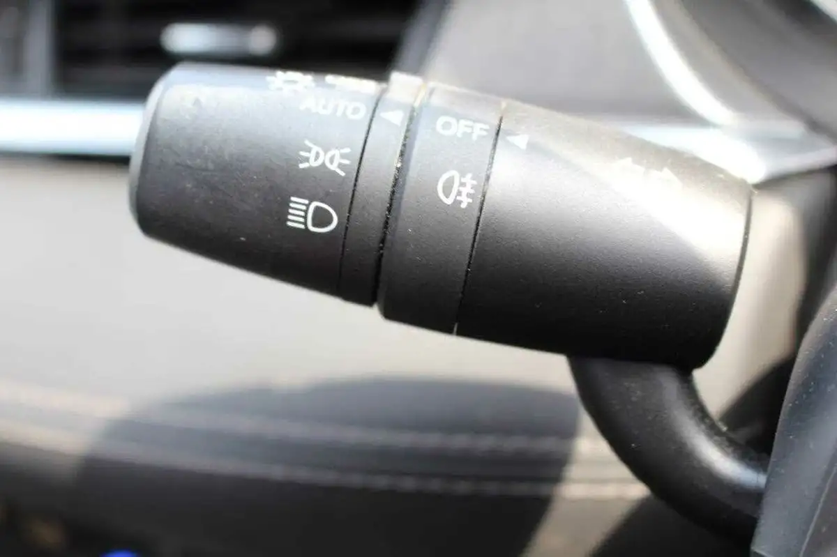 2021-mazda-mazda6-20-skyactiv-g-sport-tourer-5d-big-20