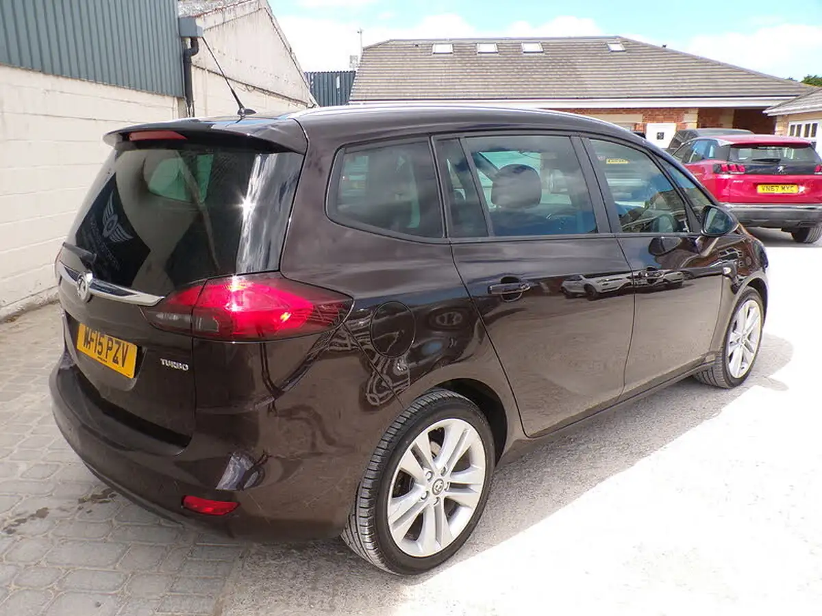 2015-vauxhall-zafira-tourer-14i-16v-turbo-sri-leather-pk-big-8