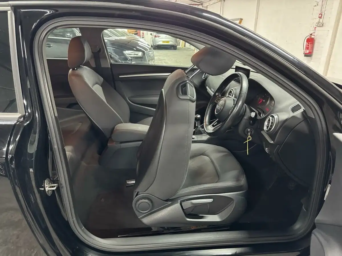 2016-audi-a3-10-tfsi-se-hatchback-3d-big-32