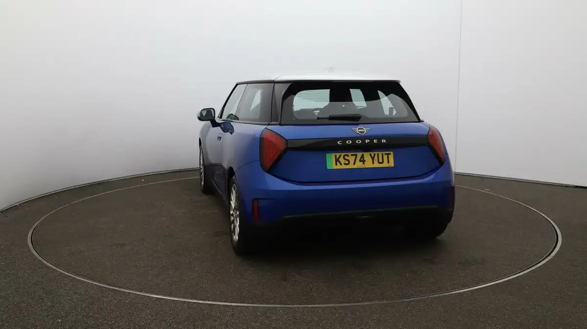 2024-mini-cooper-e-cooper-e-exclusive-big-58
