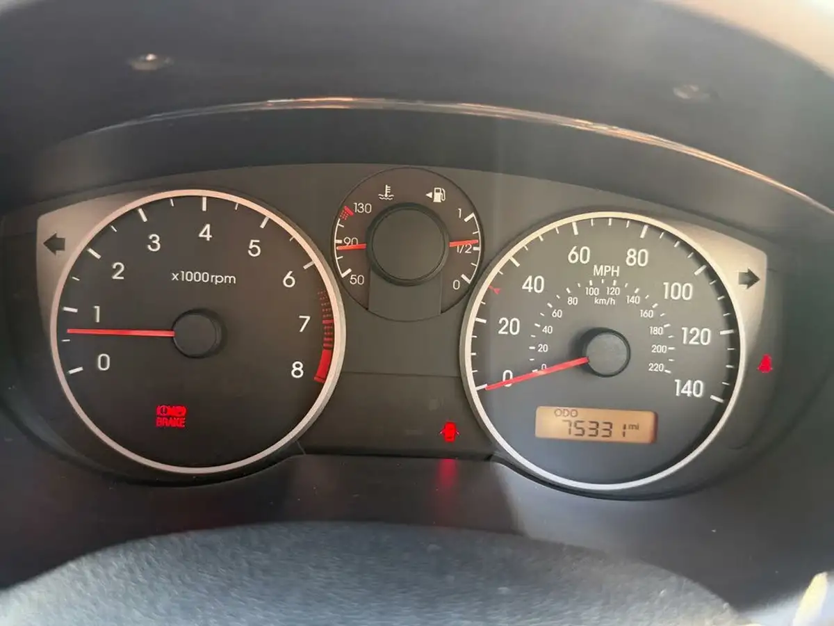 2010-hyundai-i20-14-comfort-5d-big-42