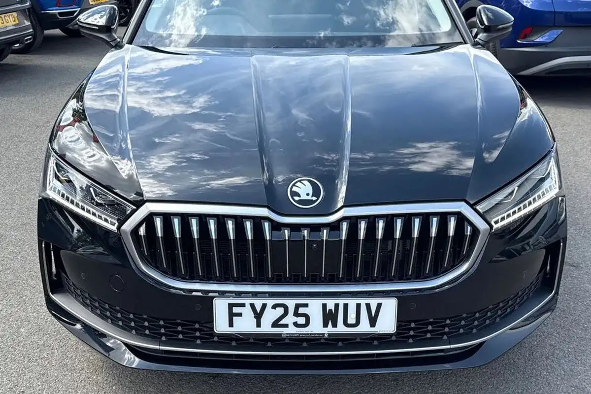 2025-skoda-superb-20tdi-laurin-klement-193ps-4x4-hatchback-big-56