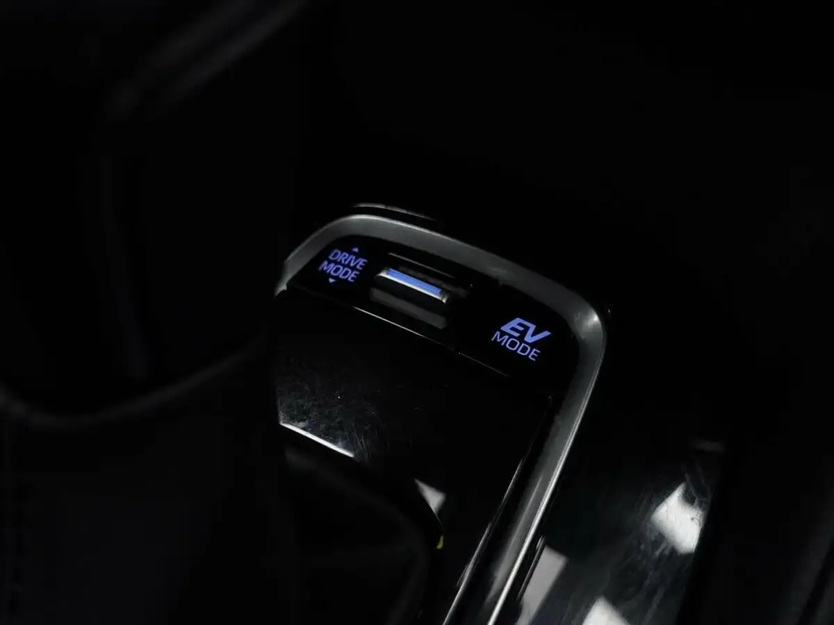 2020-toyota-corolla-18-vvt-i-icon-spare-wheel-hatchback-5d-big-37