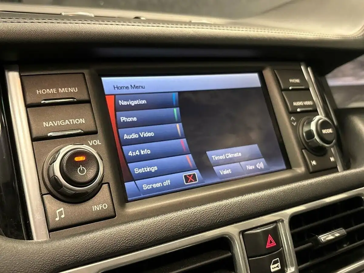 2011-land-rover-range-rover-44td-vogue-big-24