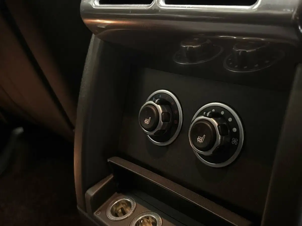 2011-land-rover-range-rover-44td-vogue-big-48