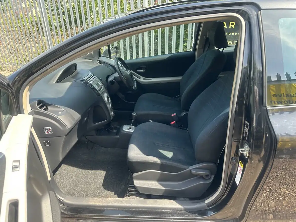 2008-toyota-yaris-13-t-spirit-3d-mmt-big-14