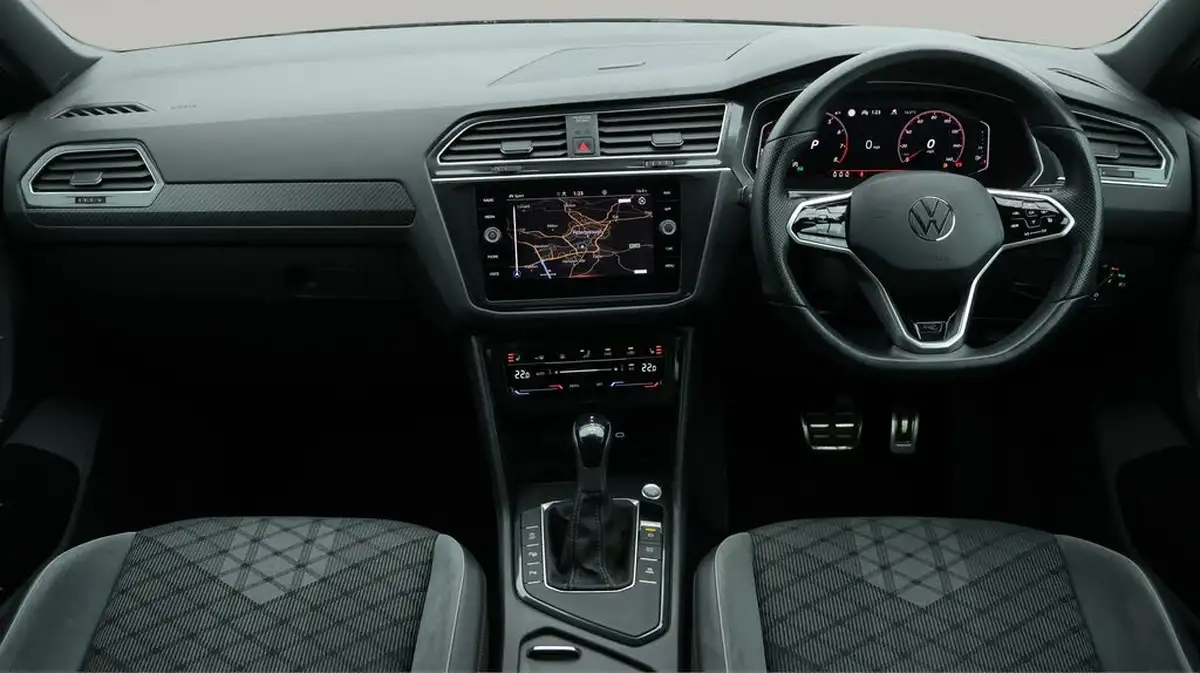 2021-volkswagen-tiguan-15-tsi-r-line-big-13