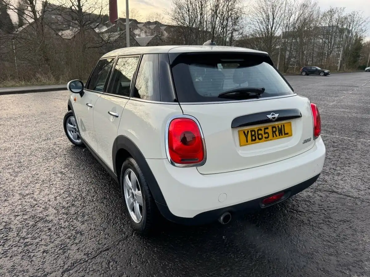 2015-mini-cooper-15-cooper-5d-big-8