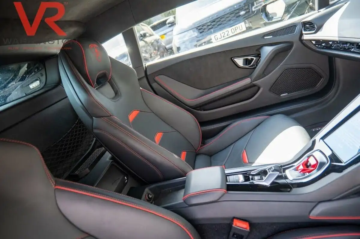 2022-lamborghini-huracan-52-evo-640ps-4wd-coupe-big-3