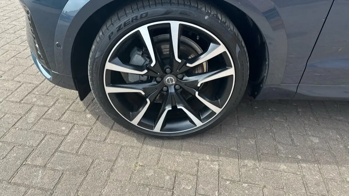 2022-volvo-xc60-20-t8-r-design-pro-455bhp-plug-in-hybrid-big-43