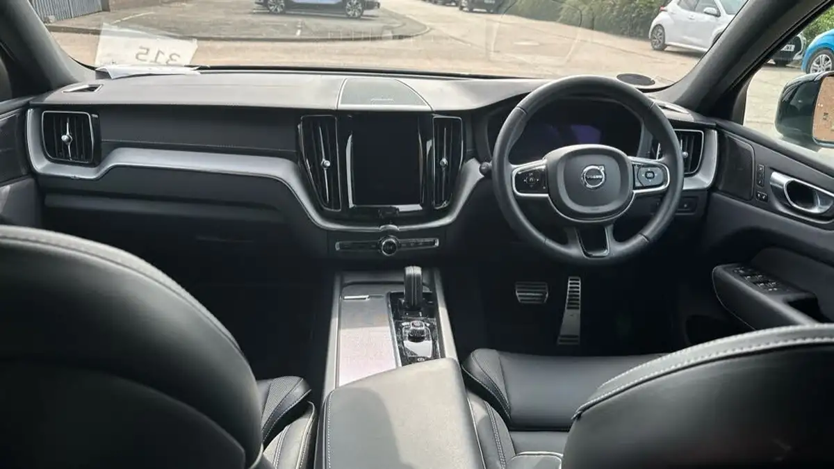 2022-volvo-xc60-20-t8-r-design-pro-455bhp-plug-in-hybrid-big-19