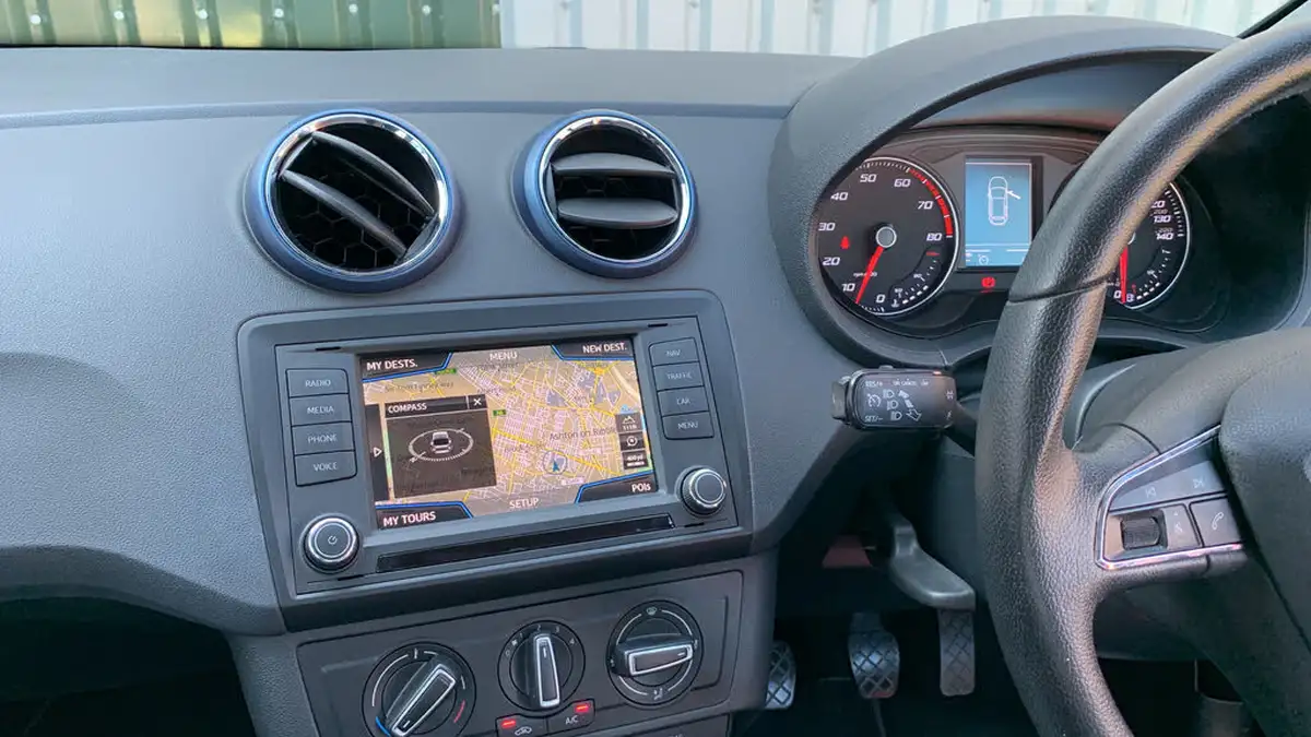 2015-seat-ibiza-12-tsi-connect-sportcoupe-3d-big-40