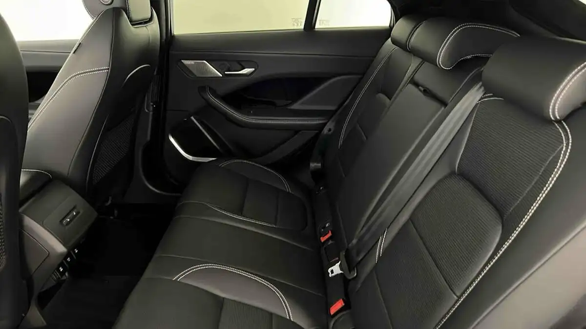 2023-jaguar-i-pace-ev400-hse-black-big-11