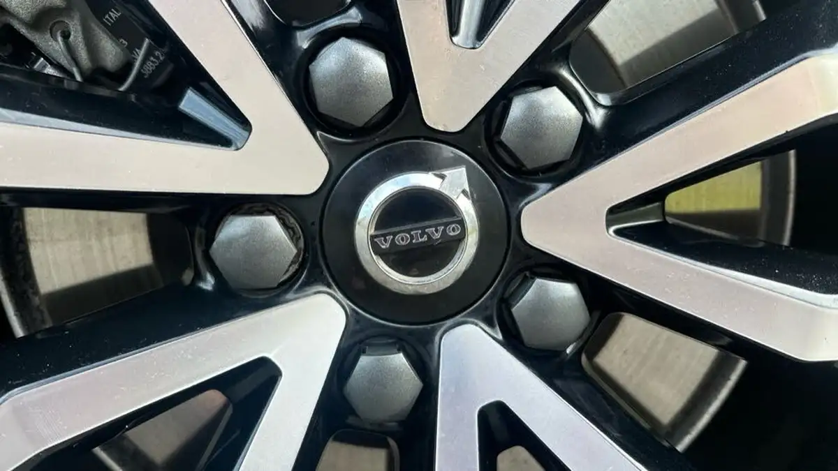 2023-volvo-xc60-20td-b4-plus-big-25