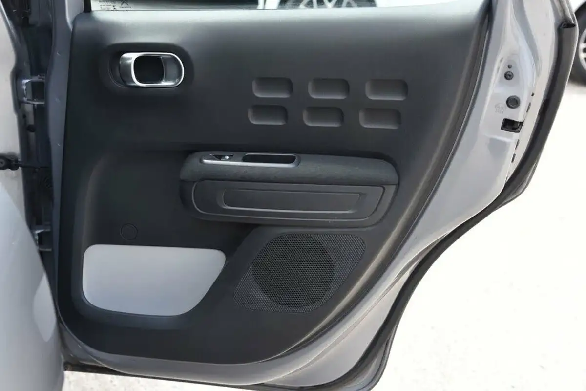 2021-citroen-c3-12-puretech-flair-83ps-big-42