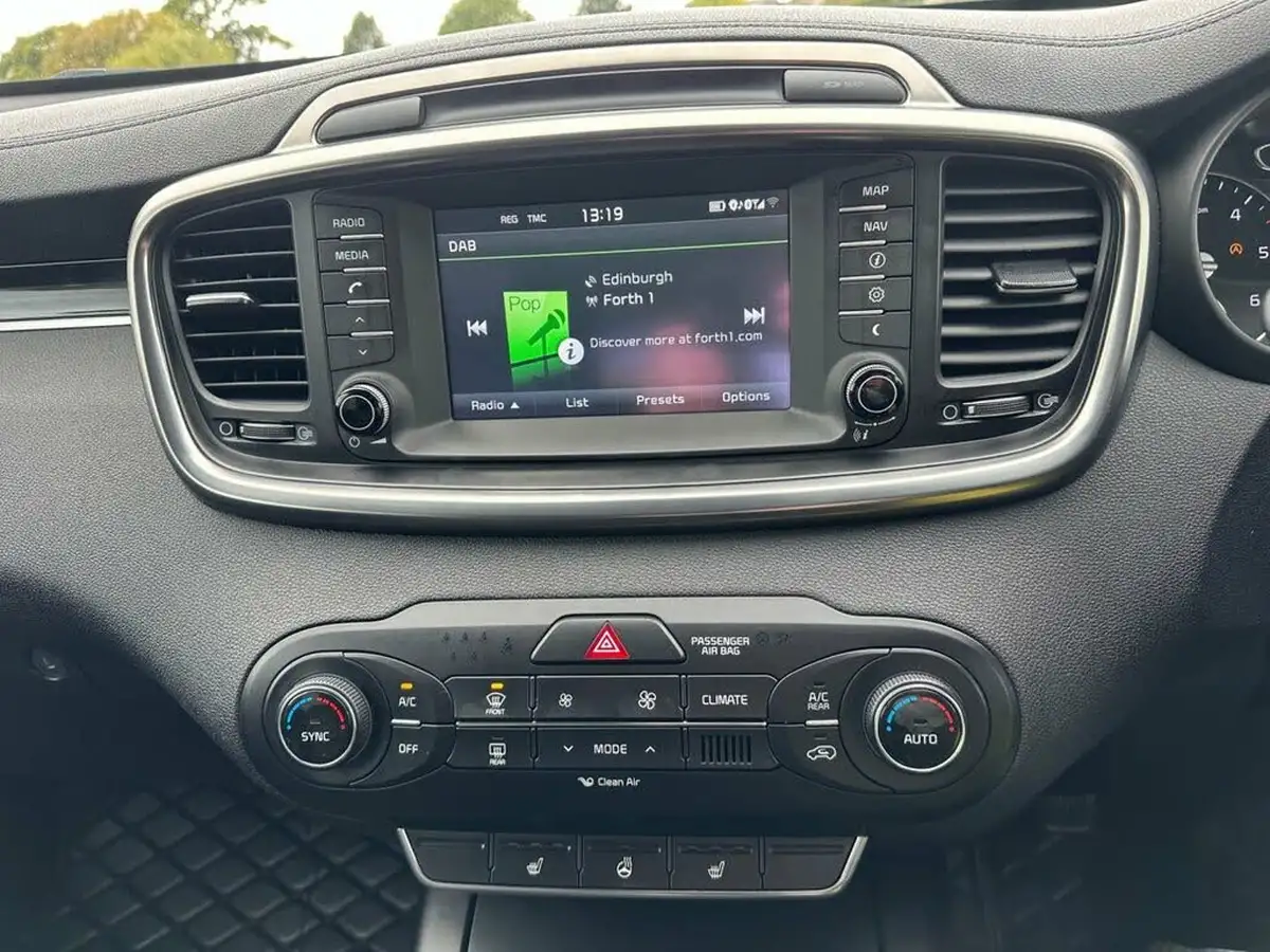 2017-kia-sorento-22-crdi-kx-2-big-20