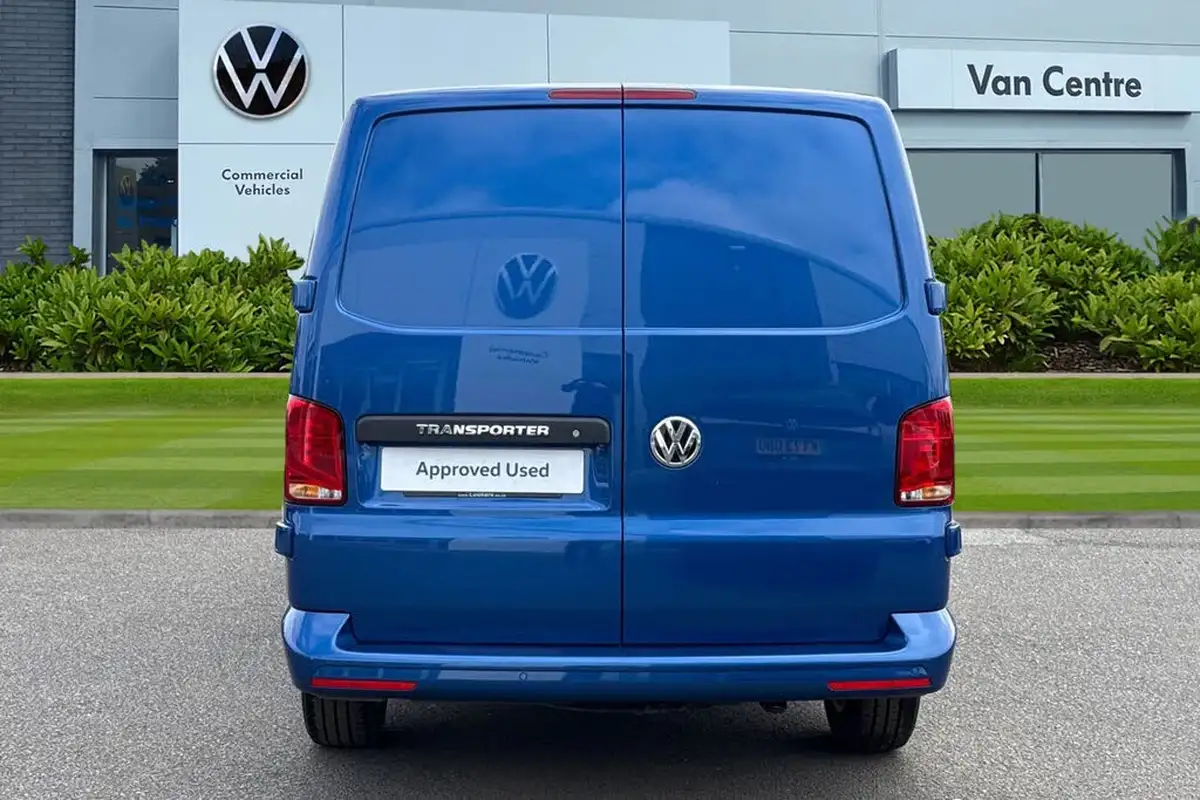 2024-volkswagen-transporter-big-3