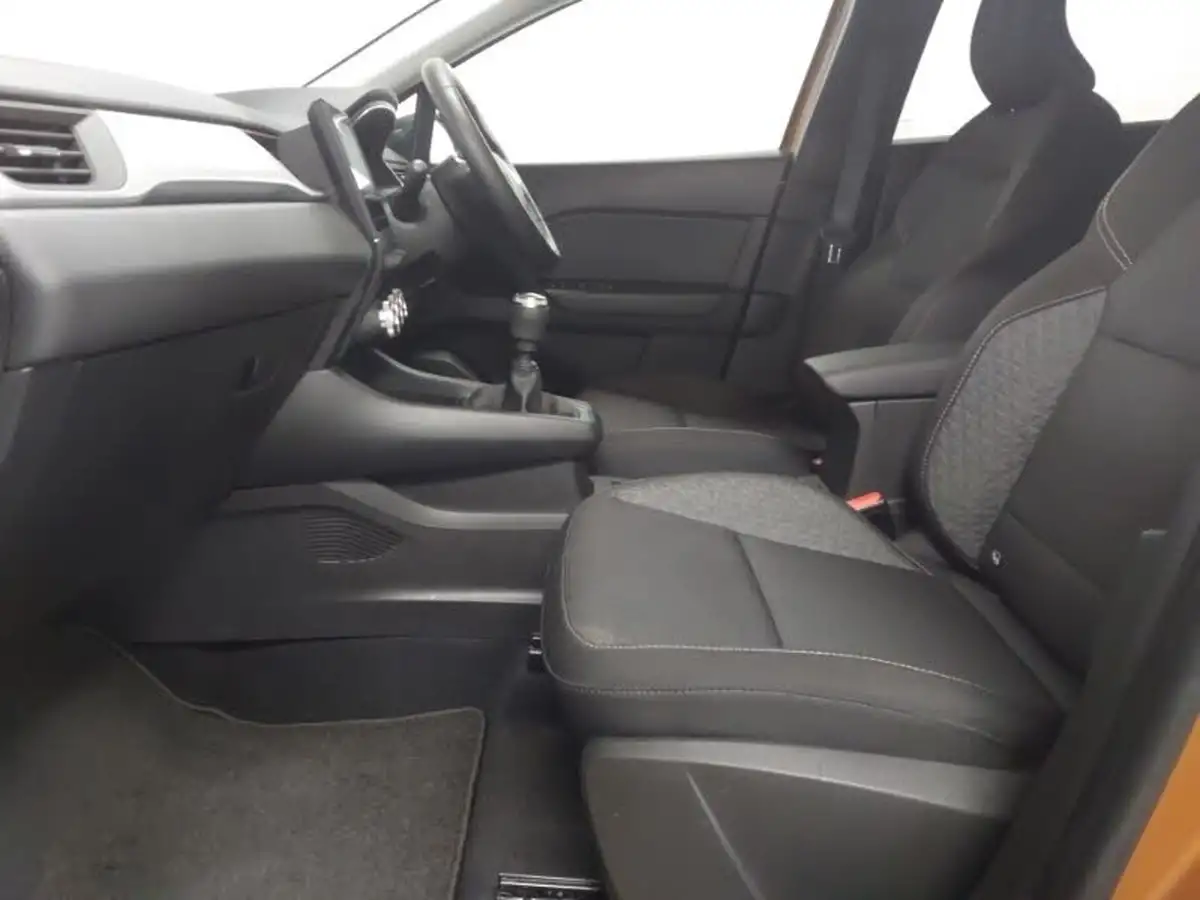 2022-renault-captur-10-tce-iconic-edition-big-4