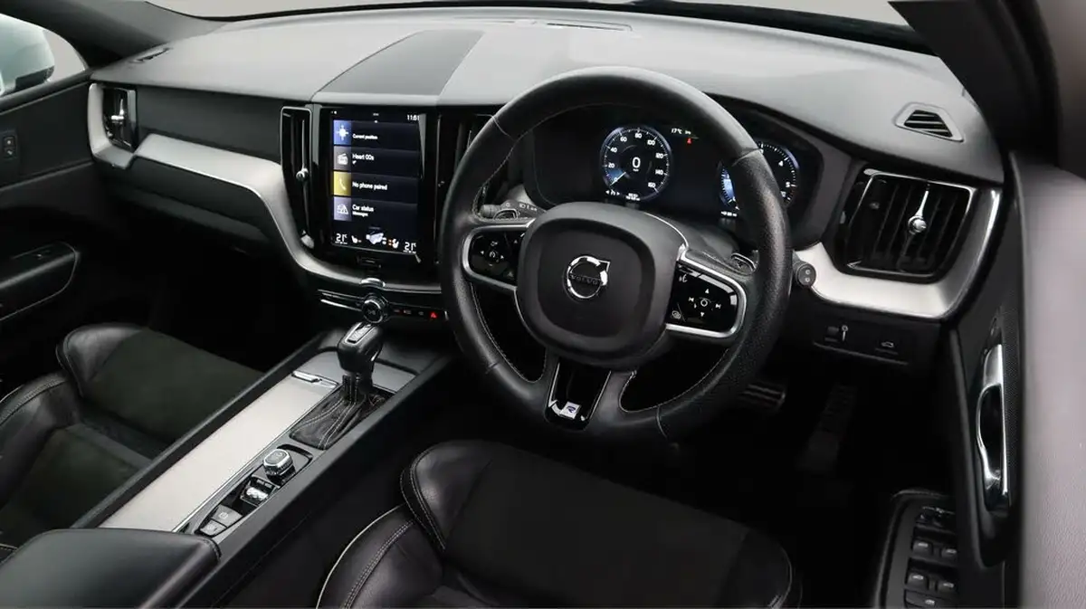 2018-volvo-xc60-20td-d4-r-design-4x4-geartronic-big-9