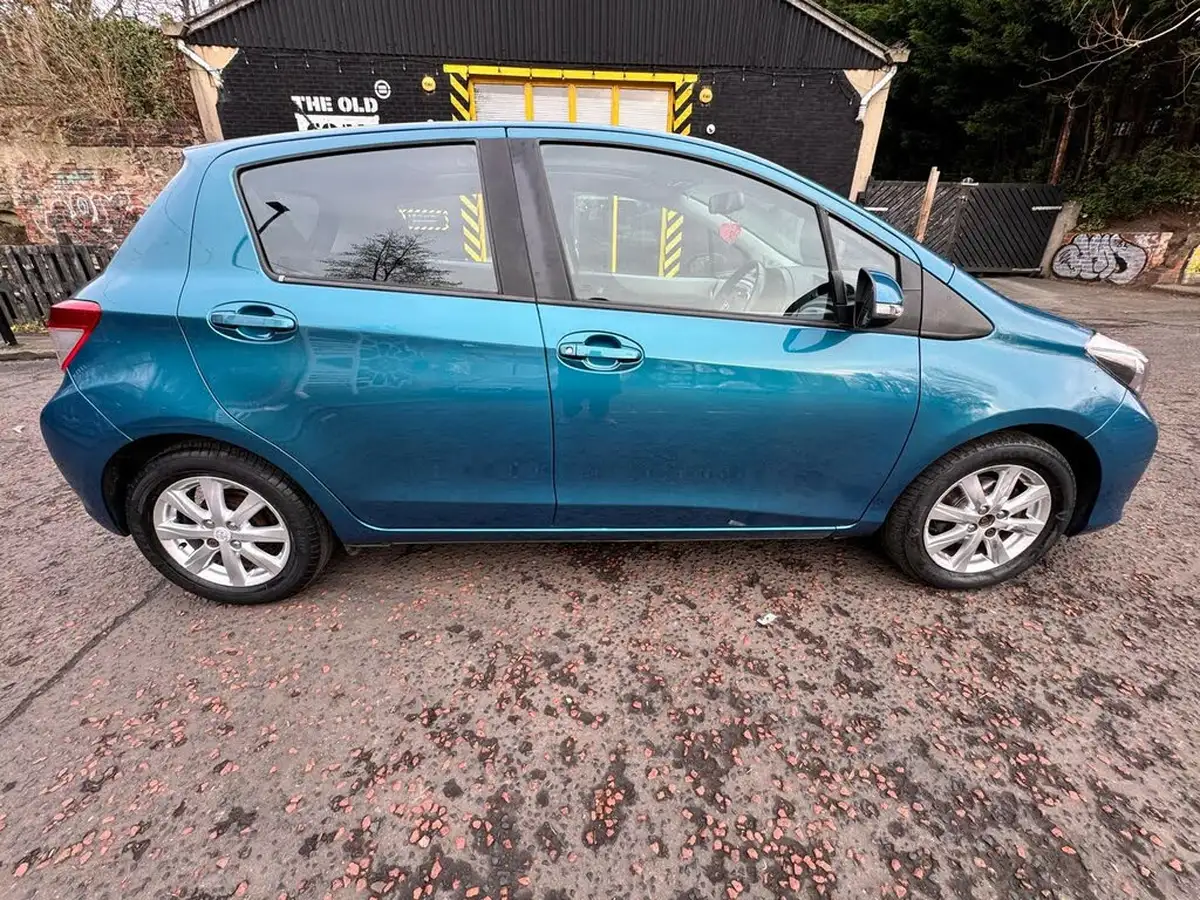 2012-toyota-yaris-133-t-spirit-vvt-i-big-4