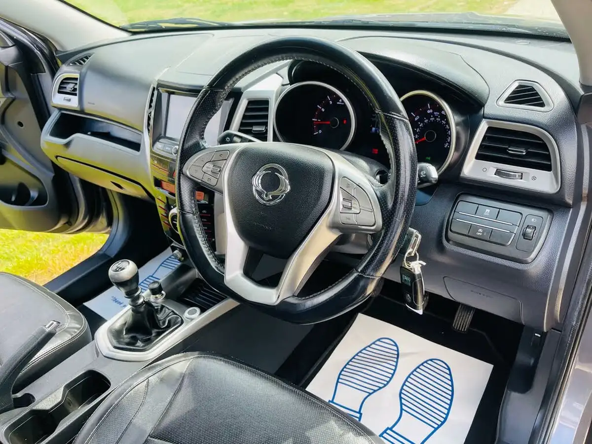 2016-kgm-ssangyong-tivoli-16-ex-big-48