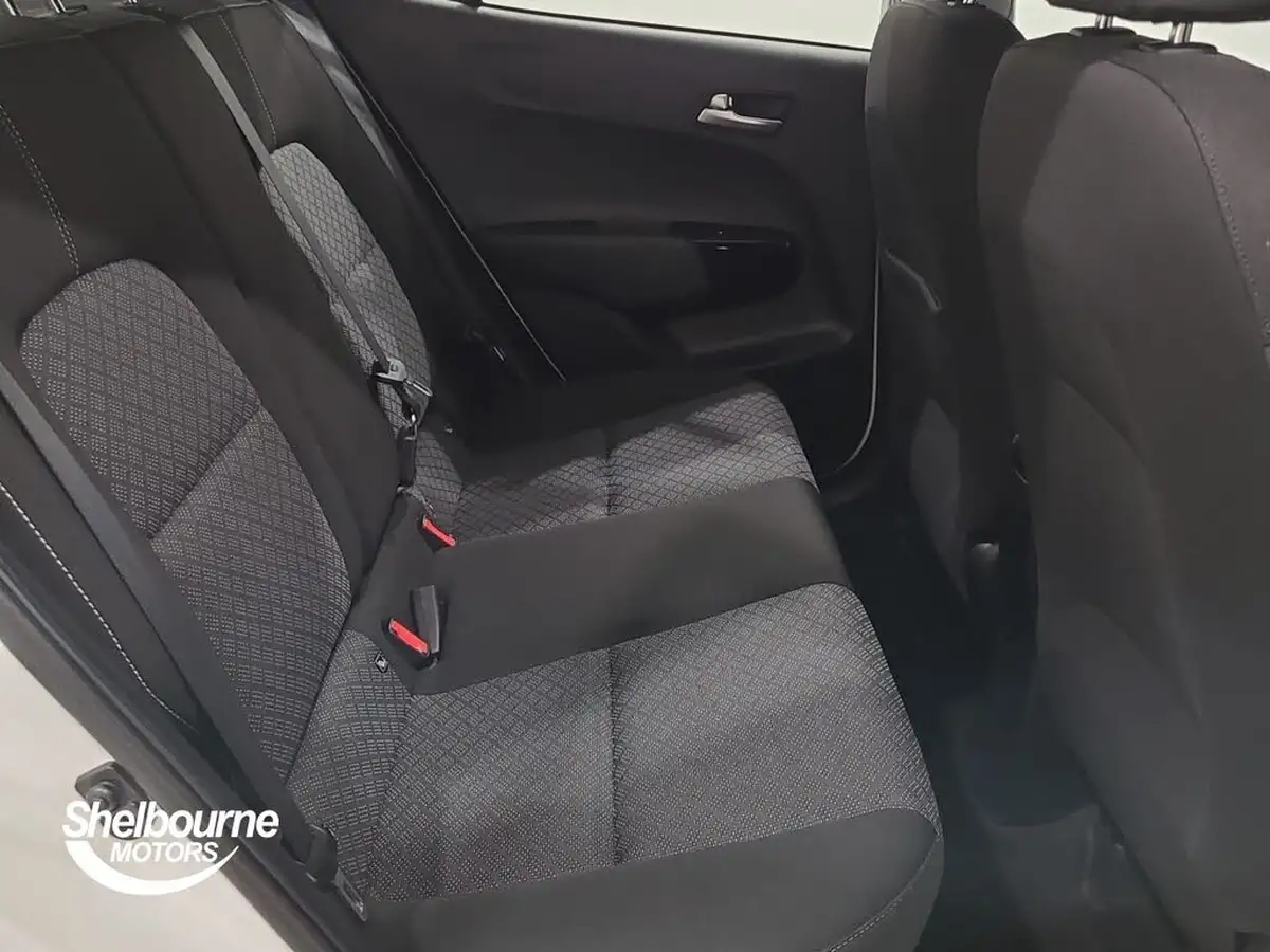 2024-kia-picanto-10-2-big-19