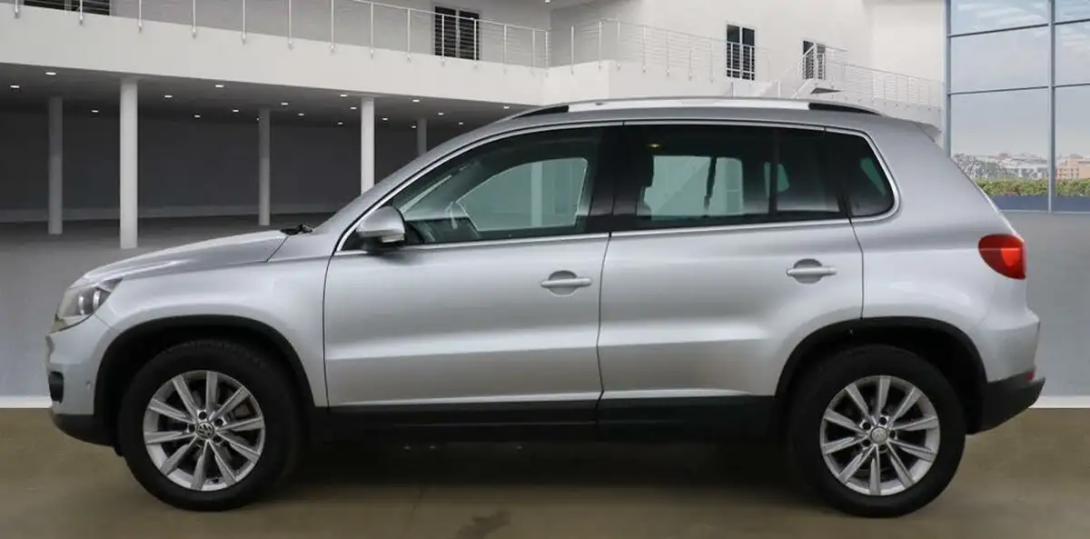 2012-volkswagen-tiguan-20td-sport-170ps-4motion-big-5