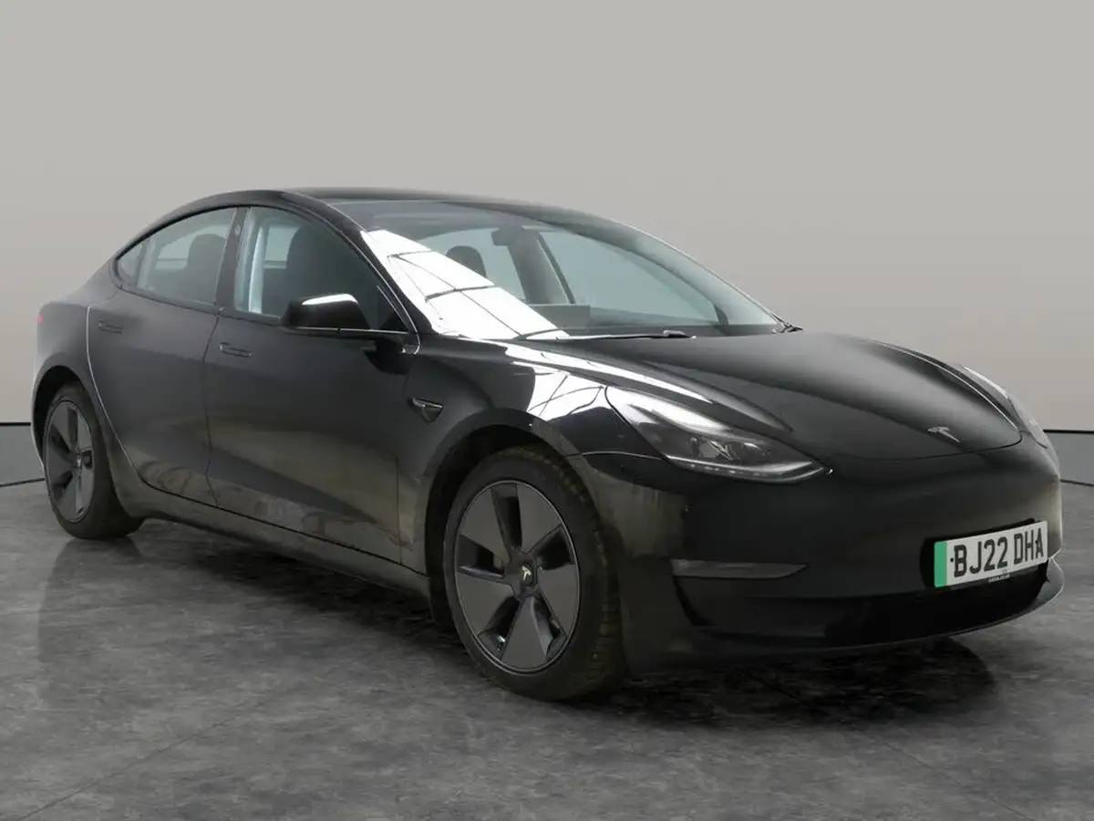 2022-tesla-model-3-e-long-range-big-10