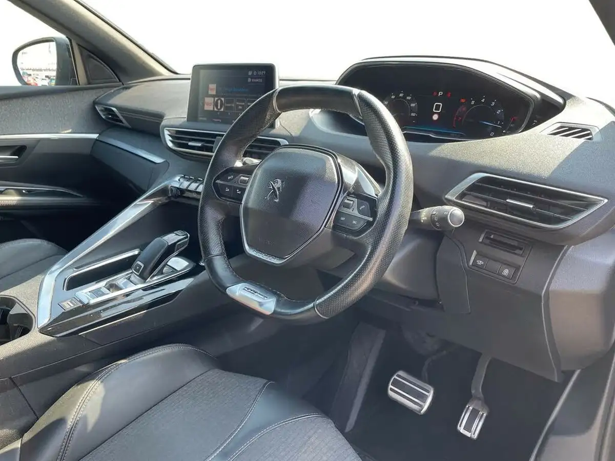 2017-peugeot-3008-suv-16-thp-gt-line-big-14