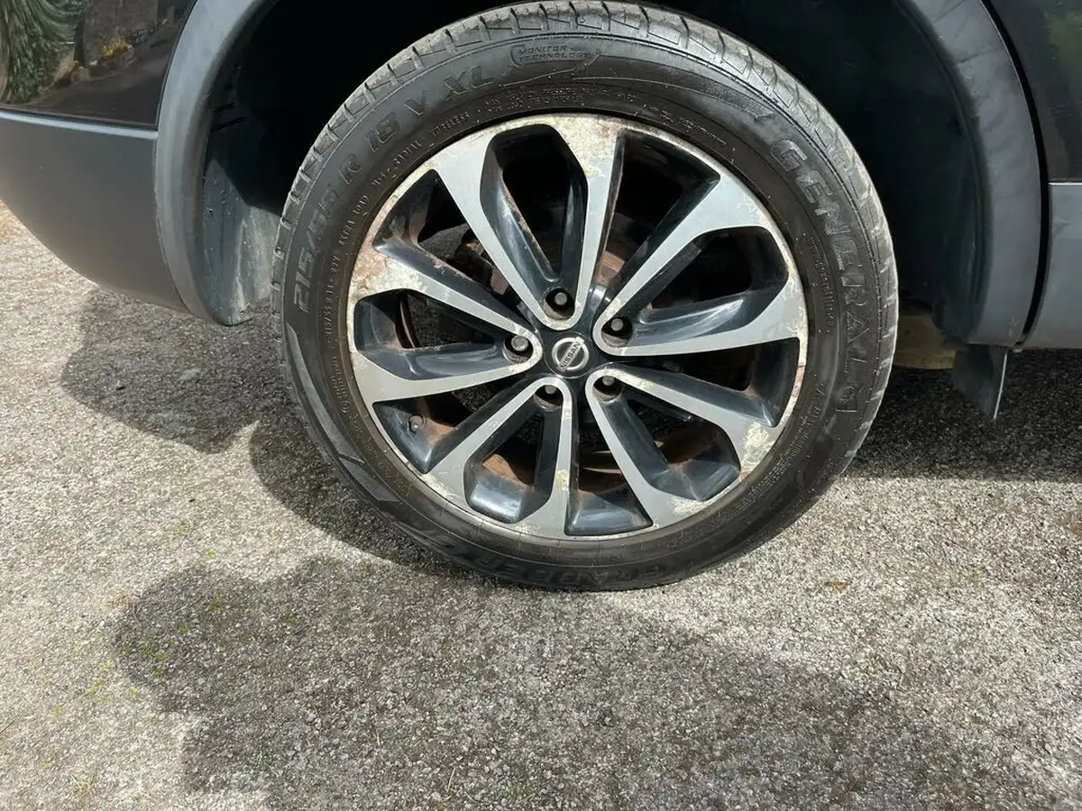 2011-nissan-qashqai2-15td-n-tec-big-77