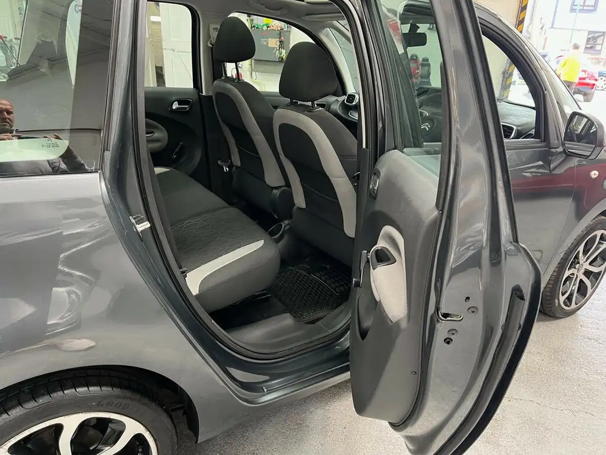 2013-citroen-c3-picasso-16td-selection-big-11