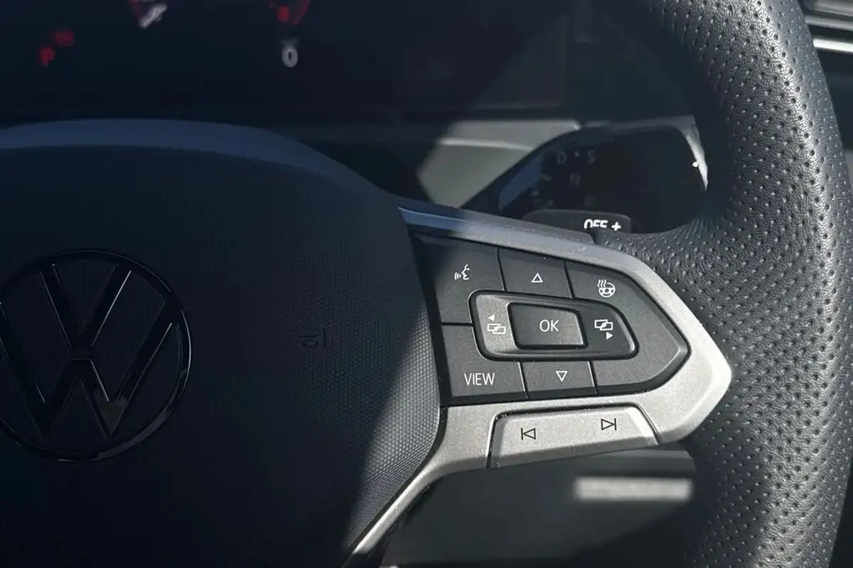2024-volkswagen-tiguan-15-etsi-r-line-big-25