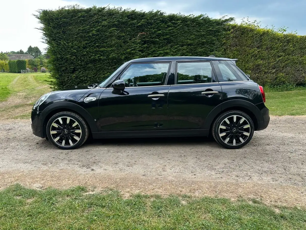 2019-mini-cooper-20-cooper-s-exclusive-189bhp-hatchback-5d-auto-big-3