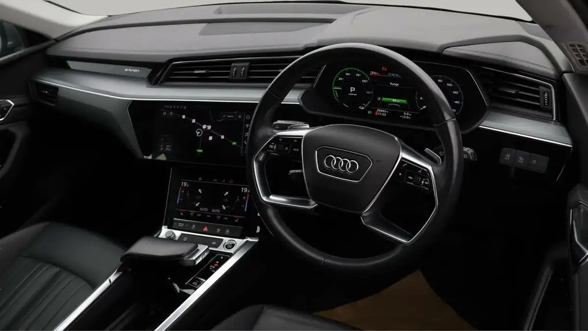 2021-audi-e-tron-50e-technik-station-wagon-big-8