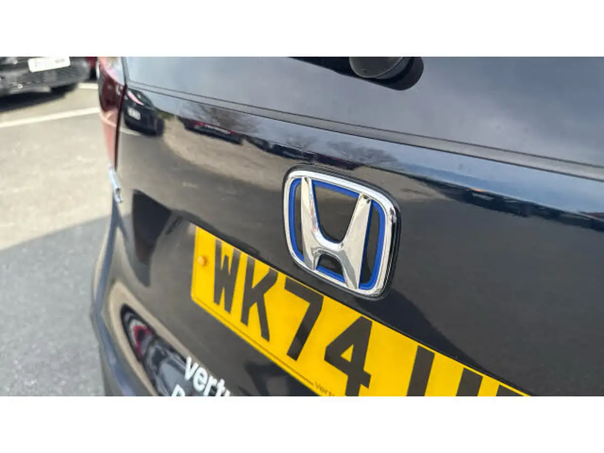 2025-honda-jazz-15-i-mmd-advance-big-17