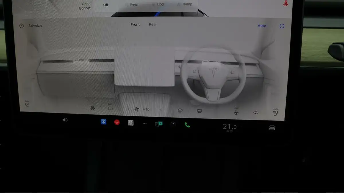 2023-tesla-model-y-e-long-range-big-11