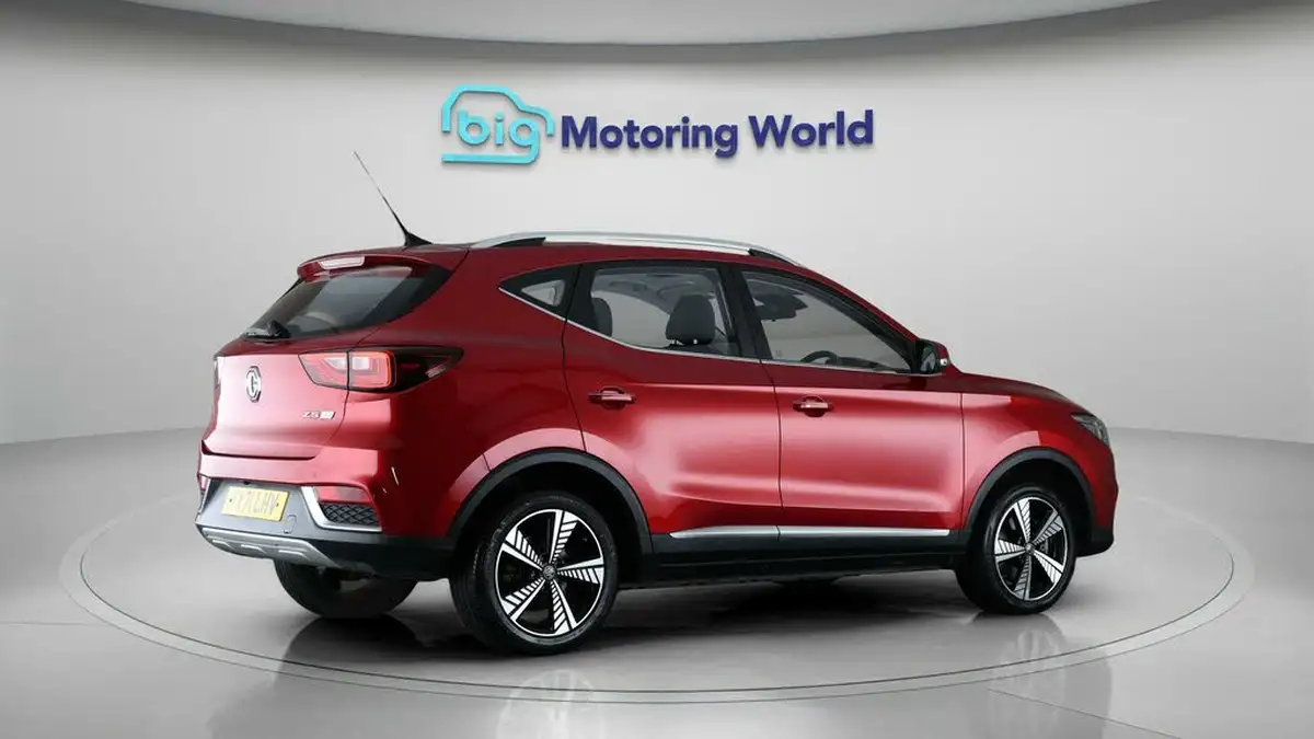 2021-mg-zs-suv-e-exclusive-ev-big-7