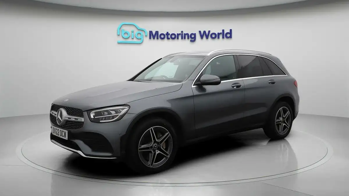 2022-mercedes-benz-glc-class-20d-glc220d-amg-line-195ps-station-wagon-5d-1950cc-4matic-plus-big-3