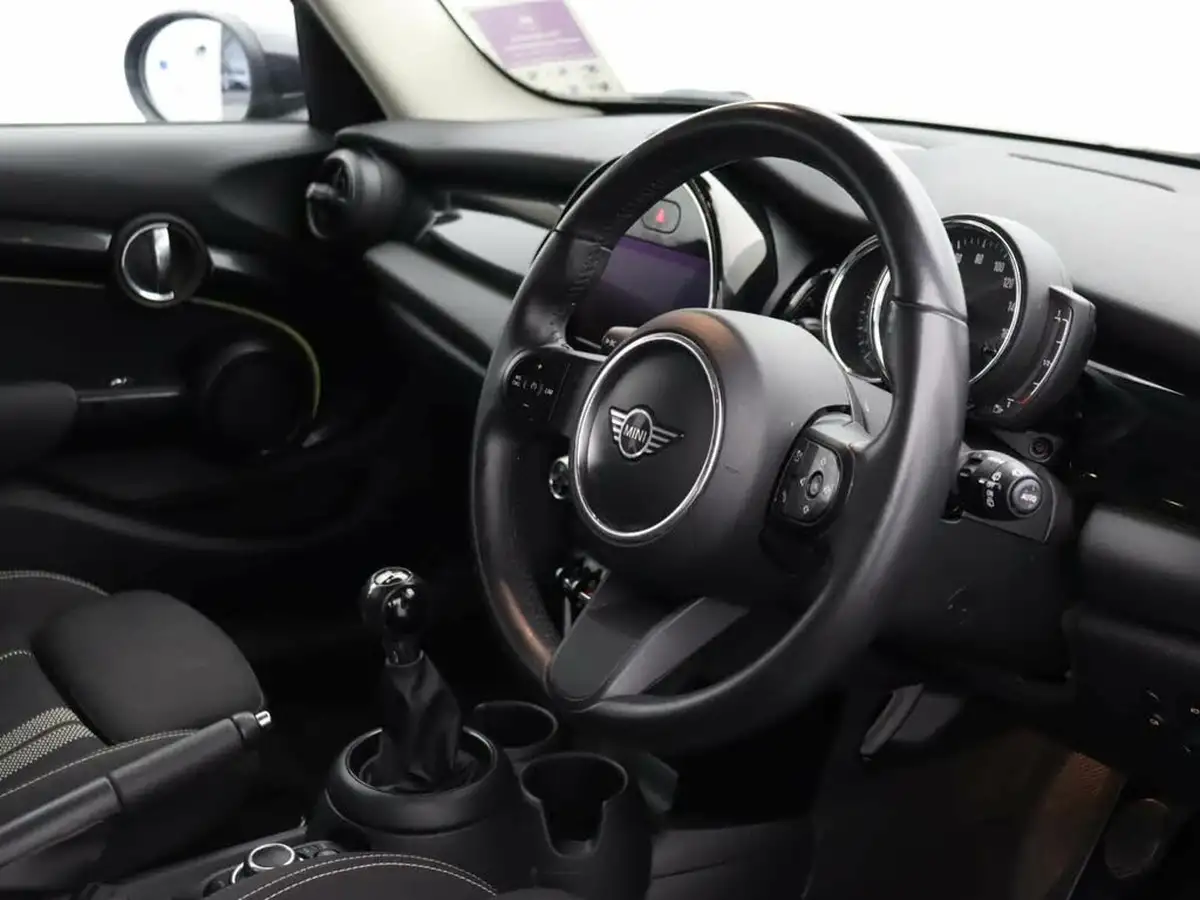 2022-mini-cooper-20-cooper-s-classic-hatchback-5d-big-18