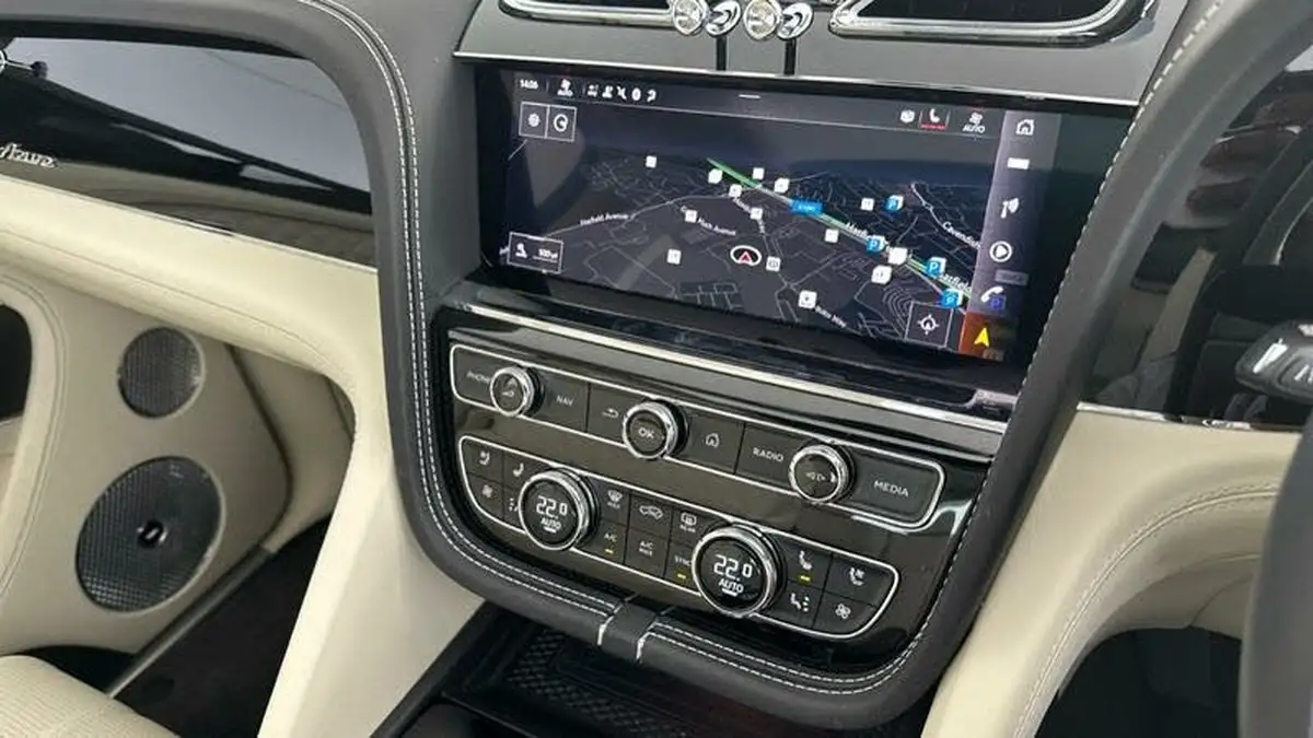 2023-bentley-bentayga-40-v8-big-12