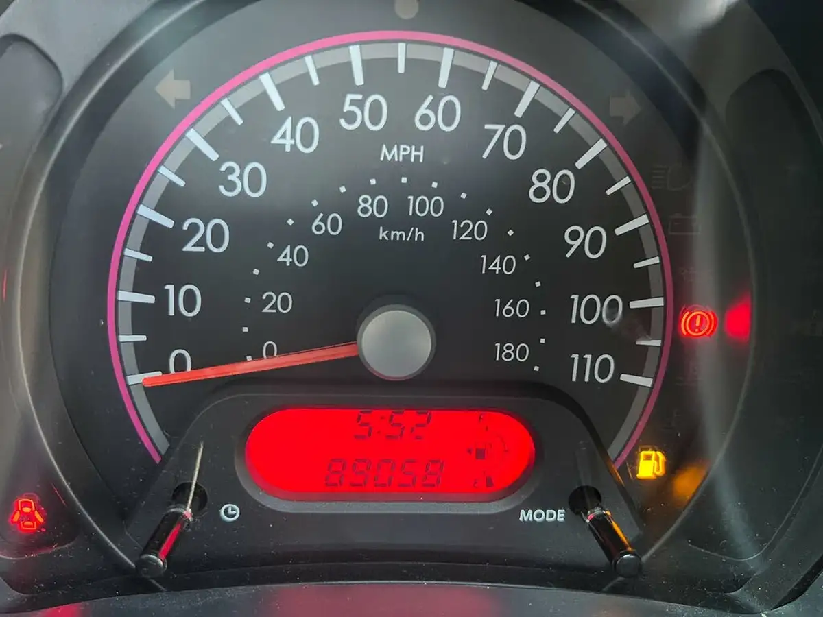 2014-suzuki-alto-10-sz-big-27