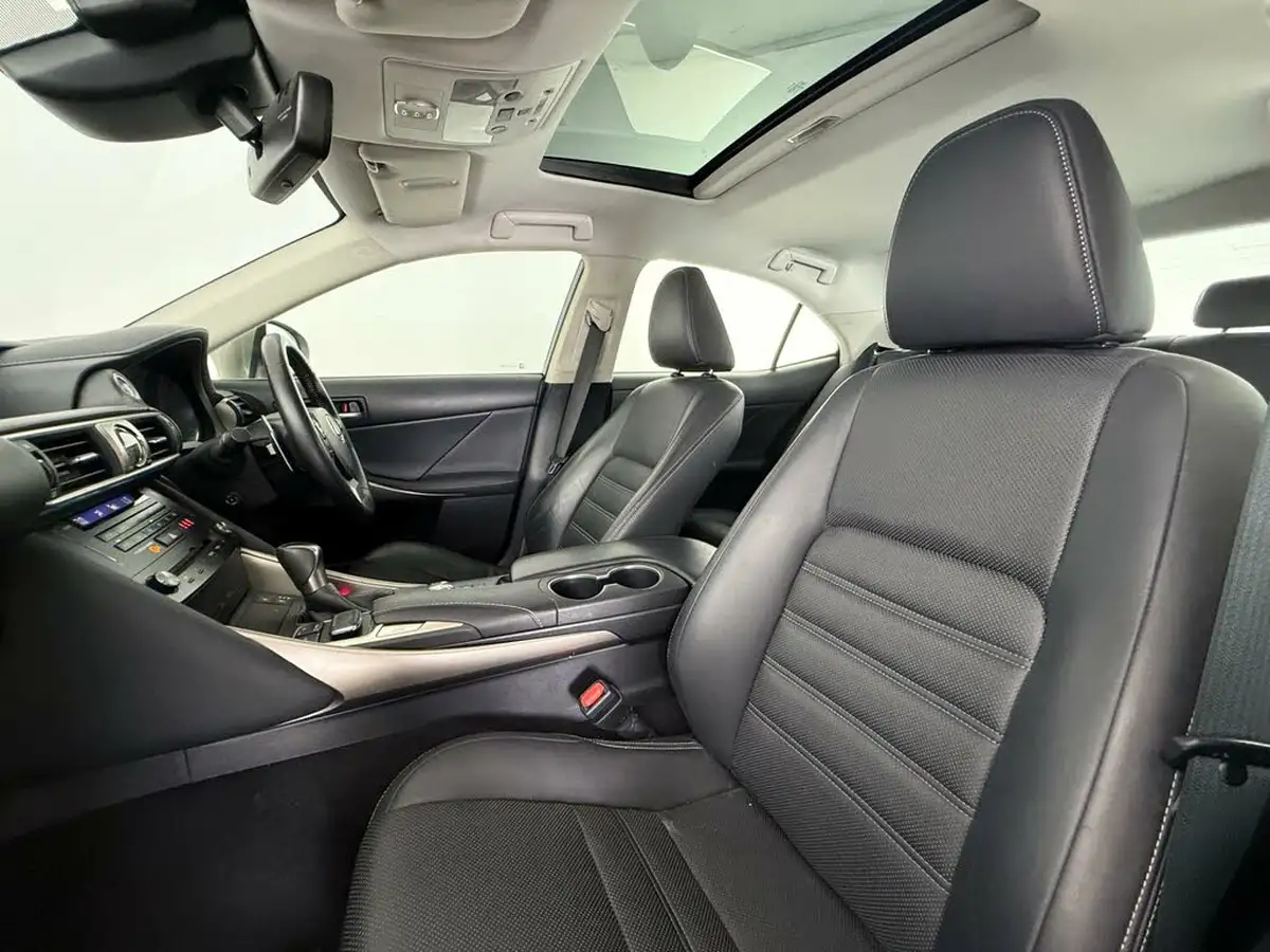2018-lexus-is-300h-25-advance-lexus-navigation-big-16