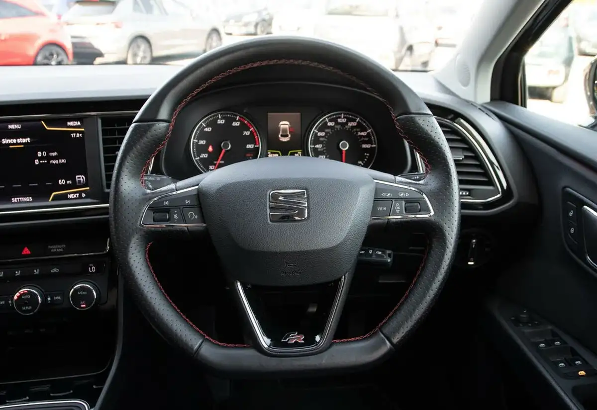 2018-seat-leon-14-tsi-fr-technology-hatchback-5d-big-20