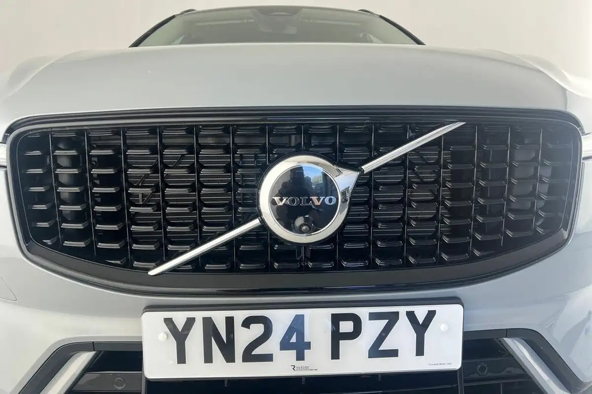 2024-volvo-xc60-20-b5-plus-big-39